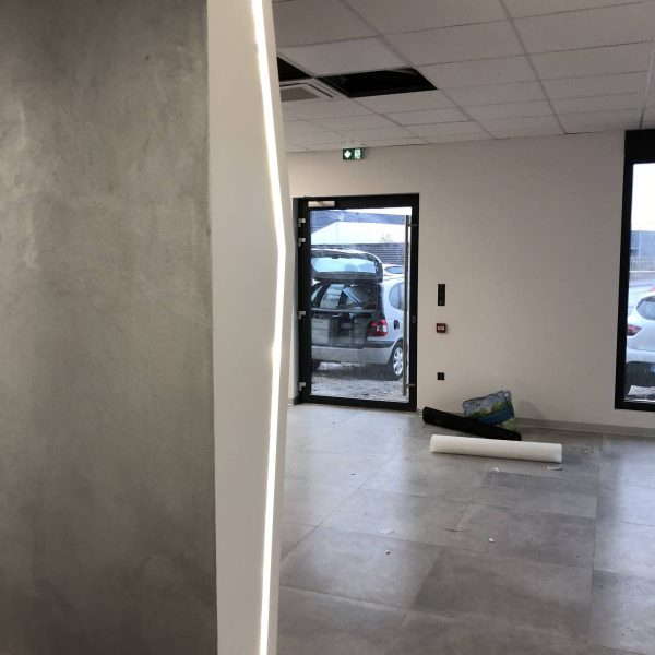 Construction de bureaux a Houssen : revetements mureaux, peinture stucco et papier peint Sélestat 2